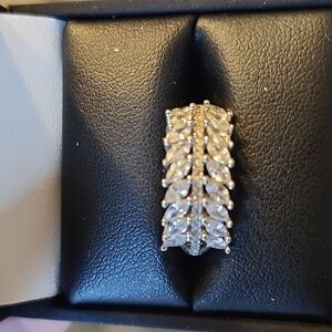 Elegant Sterling Silver Leaf Ring